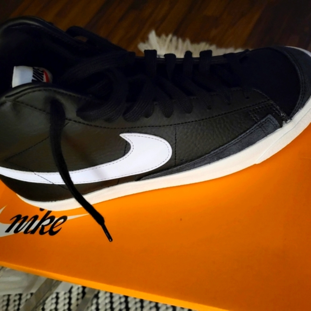 Nike Men Blazer